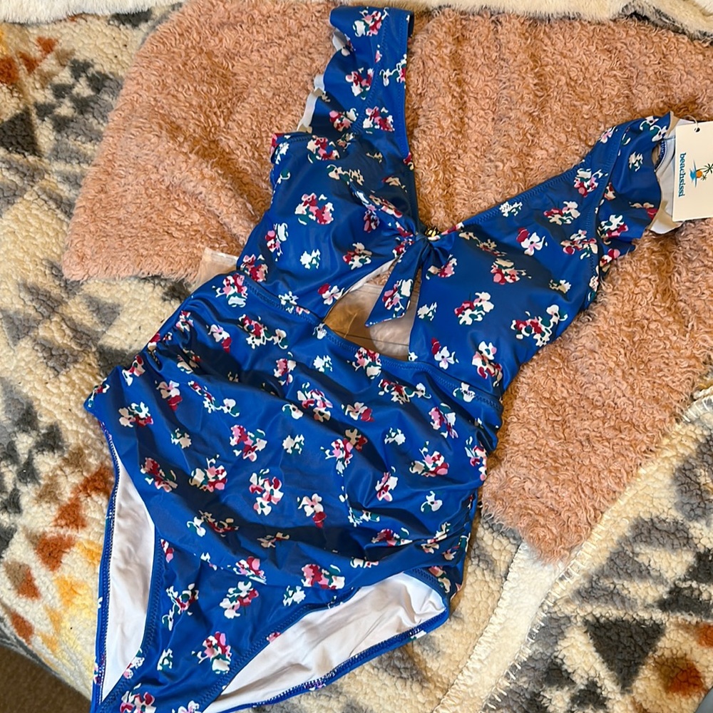NWT one piece bathing suit